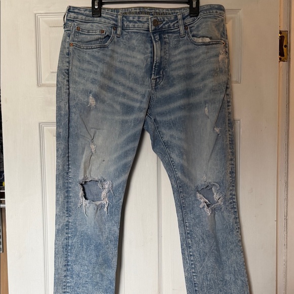 American Eagle Outfitters Other - Men's Distressed Blue Jeans